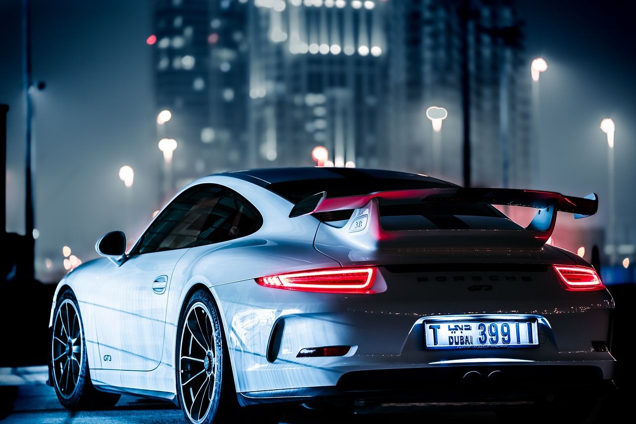 Tuning pojazdów Porsche - poradnik dla entuzjastów prędkości